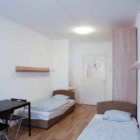 Hostal House *